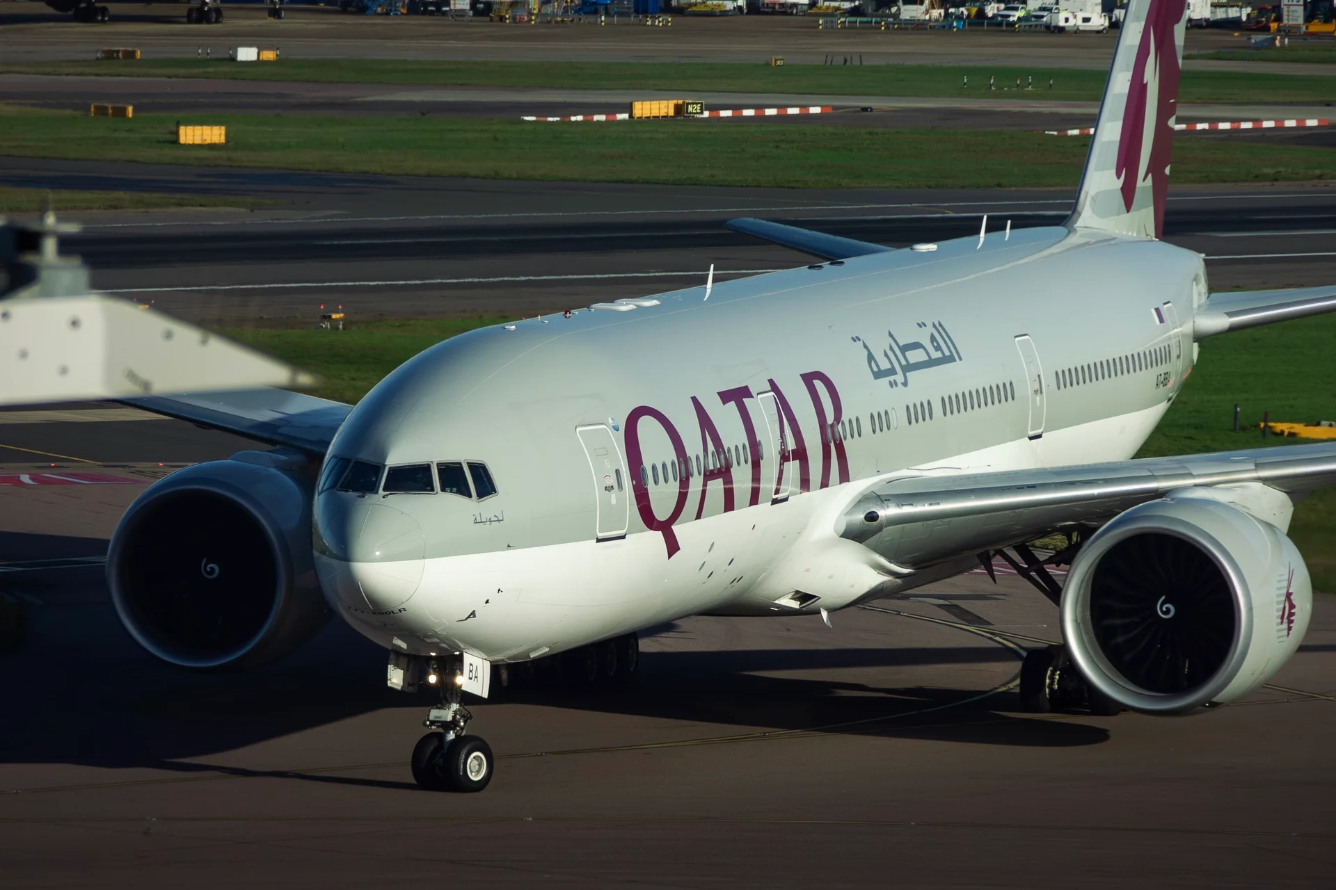 Qatar aircraft nose and engines