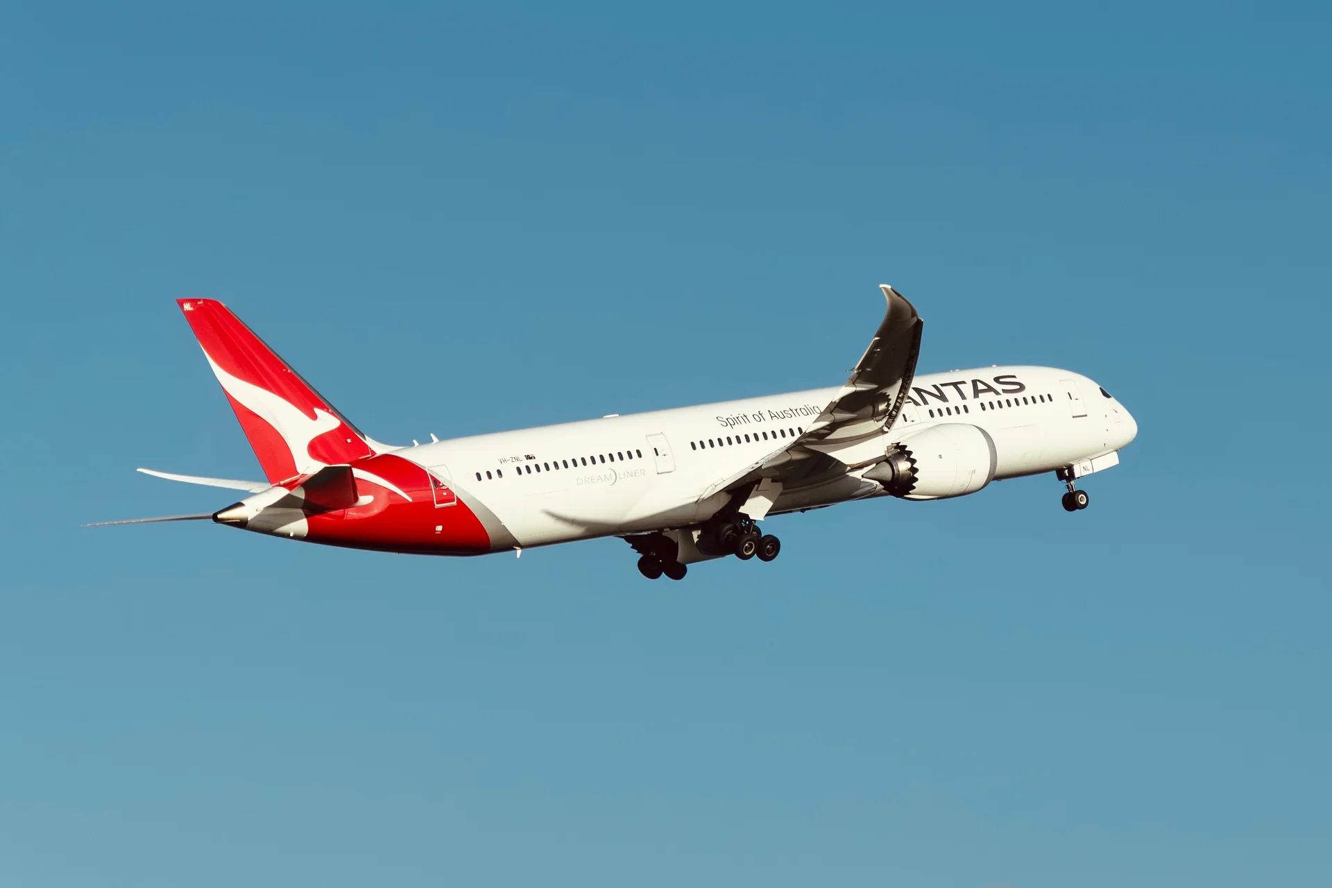 Qantas climbing away